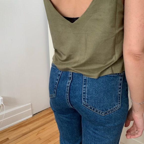 Suede Kaki tank top from Forever 21 - Picture 2 of 3